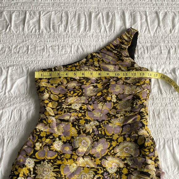 Zara floral one shoulder ruched dress in mauve, gold, black & cream.Side zip. XS - Picture 4 of 12